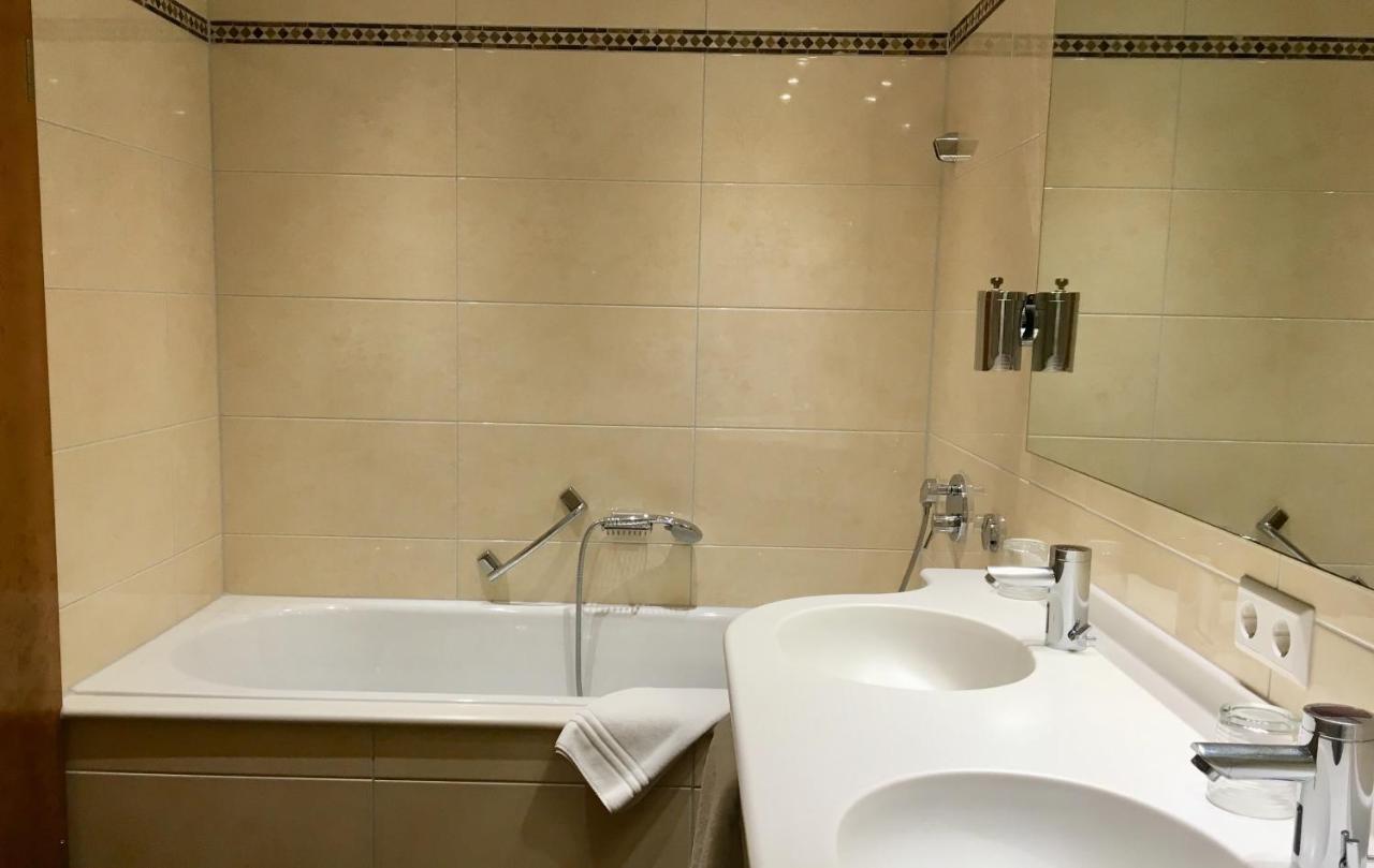 Hotel Engel Ulm Extérieur photo